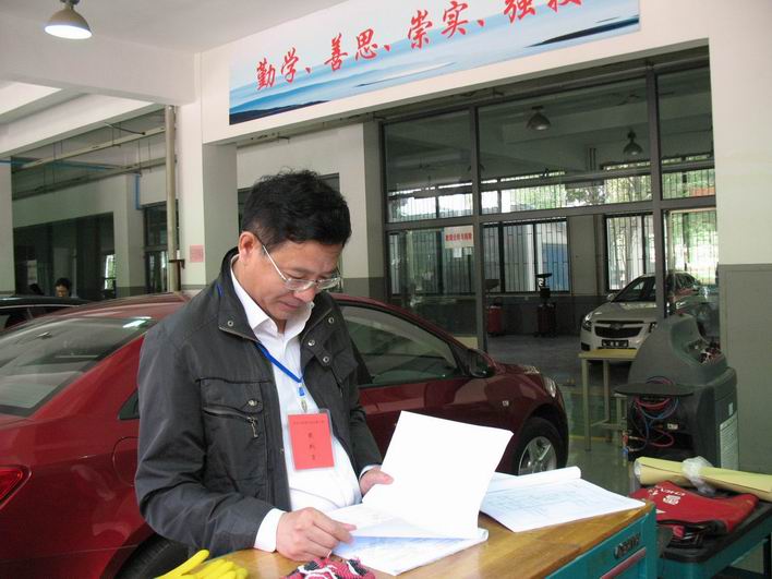 裁判纵勇老师
