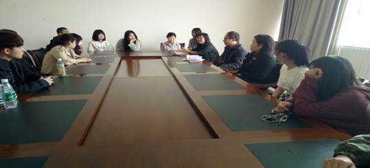 学生座谈会