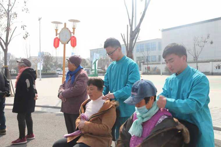 推拿测血糖血压,学以致用展风采