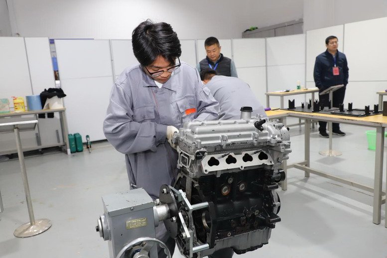 学生组发动机项目比赛现场