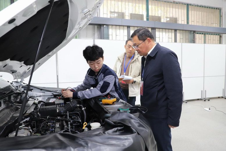 学生组故障诊断项目比赛现场